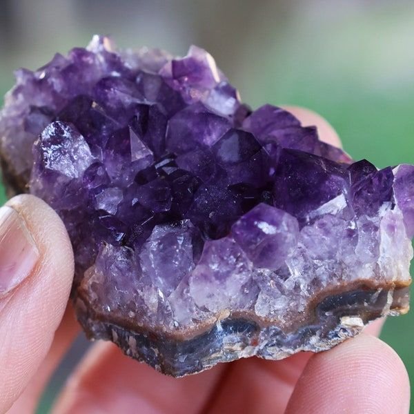 Natural Amethyst Crystal - Purple Gemstone for Calmness & Intuition